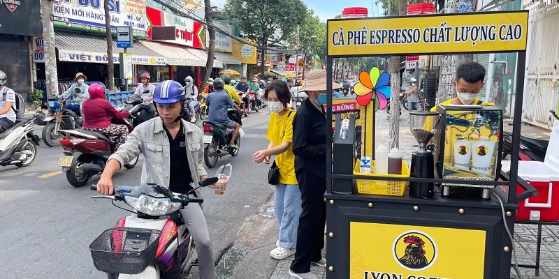 Khởi nghiệp cà phê vỉa hè